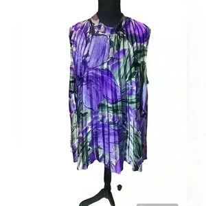 Lane Bryant sleeveless pleated top in purples black green & white. Size 22/24